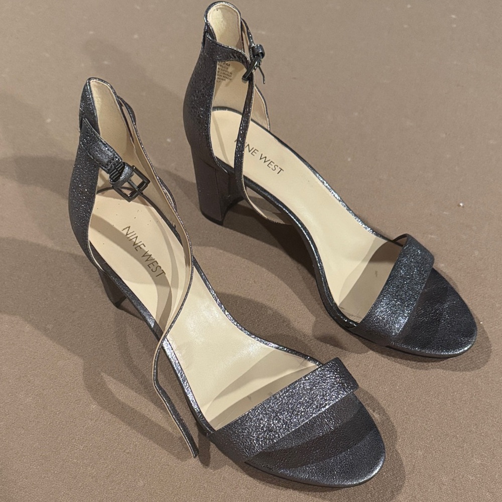 Nine West Gray / Silver Heels